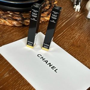 Chanel Bourgeois, Melted Honey & Noce Moscata lippies w/charm & drawstring bag